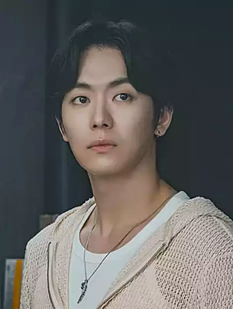 Idol Eye cast: Full Characters Guide for the ENA drama | 아이돌아이 9 Idol Eye cast_Idol Eye ENA drama4_3_Kang Woo-sung_played by Ahn Woo-yeon