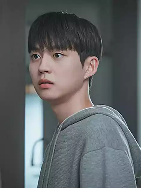 Idol Eye cast: Full Characters Guide for the ENA drama | 아이돌아이 11 Idol Eye cast_Idol Eye ENA drama4_5_Lee Young-bin_played by Choi Geon