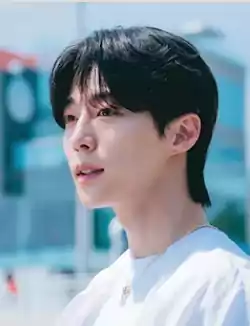 Our Universe Cast & Plot Summary (K-Drama) | 우주를 줄게 출연진 2 Our Universe K-Drama_Our Universe cast2_1_1Sun Taehyung_played by Bae In-hyuk
