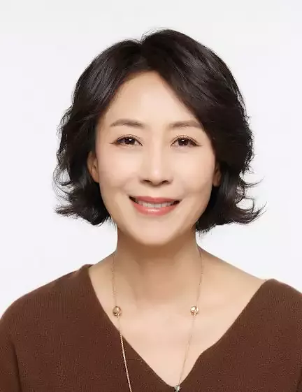 Confused About Phantom Lawyer Cast? & Plot & Full Explanation | 신이랑 법률사무소 12 Phantom Lawyer Cast2_3_3Na-hyun’s Mother_played by Yoon Bok-in